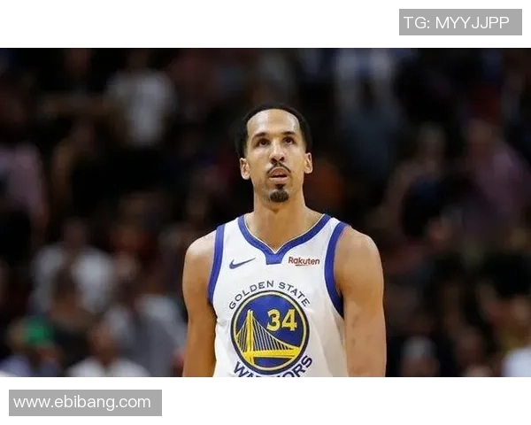 脖子受伤的足球明星如何克服伤痛重返赛场的励志故事